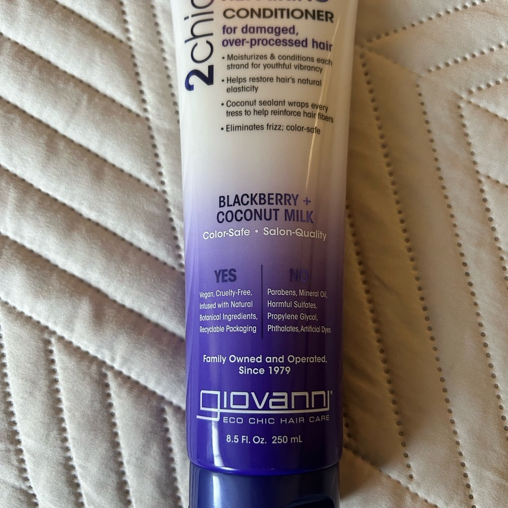 Giovanni Blackberry + Coconut Milk Conditioner